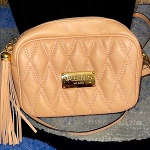 Gently used Valentino Crossbody bag real cute good condition spring style 😍